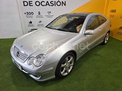Gris / plata Usado 2005 Mercedes C180 Sport Edition Berlina | 6990 € (Precio justo)