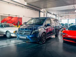 Azul Usado 2023 Mercedes V300 Avantgarde Monovolumen | 79.500 €