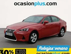 Rojo Usado 2017 Lexus IS300h Business Edition Berlina | 21.690 € (Precio justo)