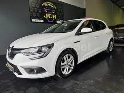 Blanco Usado 2017 Renault Mégane IV Bose Edition Berlina | 8499 € (Buen precio)