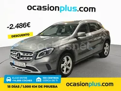 Gris / plata Usado 2019 Mercedes GLA200 SUV | 27.350 € (Precio justo)