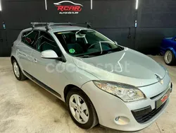 Gris / plata Usado 2009 Renault Mégane III Dynamique Berlina | 6490 € (Precio justo)