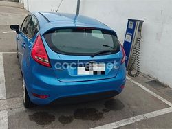 Azul Usado 2010 Ford Fiesta Trend Berlina | 2200 €