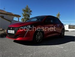 Rojo Usado 2022 Peugeot 208 Style Utilitario | 13.999 € (Un poco caro)