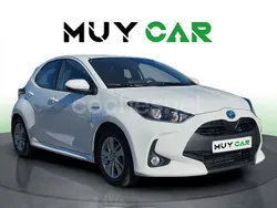Blanco Usado 2020 Toyota Yaris Hybrid Business Edition Berlina | 17.490 € (Precio justo)