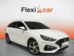 Blanco Usado 2023 Hyundai i30 Familiar | 17.690 € (Precio justo)