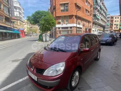 Granate Usado 2008 Renault Grand Scénic II Dynamique Monovolumen | 3600 € (Precio justo)