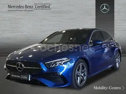 Azul espectra Usado 2024 Mercedes A200 AMG line Berlina | 36.250 € (Precio justo)