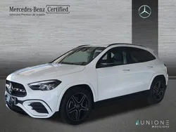 Blanco polar Usado 2025 Mercedes GLA200 AMG line SUV | 43.900 € (Precio justo)