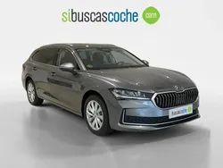 Gris/plata Nuevo 2025 Skoda Superb Selection Familiar | 38.950 € (Precio justo)