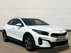 Blanco Usado 2024 Kia XCeed SUV | 21.900 € (Precio justo)