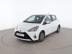 Blanco Usado 2018 Toyota Yaris Hybrid Active Utilitario | 13.799 € (Precio justo)