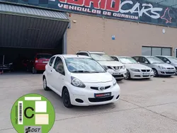Blanco Usado 2011 Toyota Aygo Live Utilitario | 4790 € (Precio justo)
