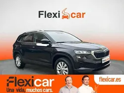 Negro Usado 2023 Skoda Karoq Ambition SUV | 20.090 € (Super precio)