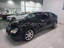 Negro Usado 2003 Mercedes C220 Berlina | 2999 € (Precio justo)