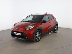 Rojo Usado 2023 Toyota Aygo Play Utilitario | 14.199 € (Precio justo)