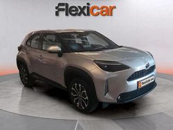 Gris Usado 2024 Toyota Yaris Hybrid Active | 19.490 € (Buen precio)