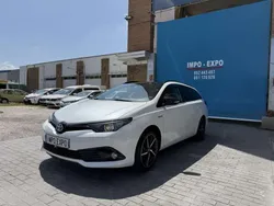Blanco Usado 2019 Toyota Auris Touring Sports Edition Familiar | 9800 € (Precio justo)
