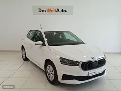Blanco Usado 2023 Skoda Fabia Ambition Berlina | 15.500 € (Buen precio)