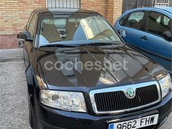 Negro Usado 2006 Skoda Superb Berlina | 6000 €