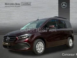 Rojo Usado 2024 Mercedes T180 Monovolumen | 32.467 € (Precio justo)