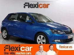 Azul Usado 2016 Skoda Fabia Ambition Berlina | 9690 € (Precio justo)