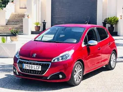 Burdeos Usado 2019 Peugeot 208 Active Utilitario | 8990 € (Buen precio)