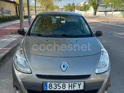 Beige Usado 2011 Renault Clio II Business Berlina | 4499 € (Precio justo)