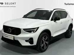 Blanco Nuevo 2025 Volvo XC40 Plus SUV | 44.900 € (Un poco caro)