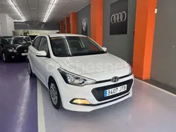 Blanco Usado 2016 Hyundai i20 Berlina | 9990 € (Precio justo)