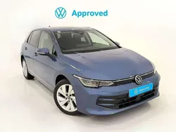 Azul Nuevo 2025 VW Golf VIII Match Berlina | 38.150 €
