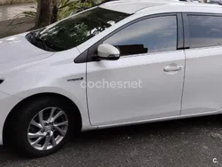 Blanco Usado 2016 Toyota Auris Hybrid Advance Familiar | 14.900 € (Precio justo)