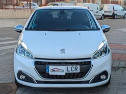 Blanco Usado 2019 Peugeot 208 Signature Sky Utilitario | 11.950 € (Precio justo)