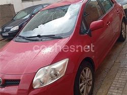 Rojo Usado 2009 Toyota Auris Active Berlina | 4400 € (Buen precio)
