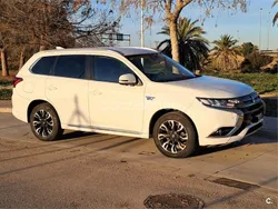 Blanco Usado 2016 Mitsubishi Outlander P-HEV SUV | 13.000 € (Precio justo)