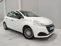 Blanco Usado 2015 Peugeot 208 Utilitario | 5999 € (Buen precio)