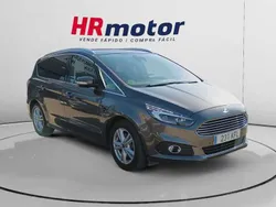 Gris Usado 2017 Ford S-MAX Titanium S Monovolumen | 18.090 € (Precio justo)