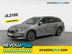 Gris / plata Usado 2024 Skoda Octavia Selection Familiar | 28.250 € (Precio justo)