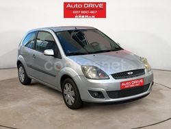 Gris / plata Usado 2008 Ford Fiesta Titanium Utilitario | 3900 € (Precio justo)