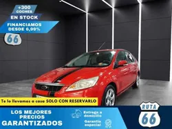 Rojo Usado 2008 Ford Focus Trend Utilitario | 3490 € (Precio justo)