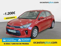 Rojo Usado 2018 Kia Rio Berlina | 13.290 € (Un poco caro)