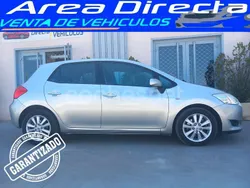 Gris / plata Usado 2008 Toyota Auris Sol Berlina | 8490 € (Un poco caro)