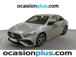 Gris Usado 2023 Mercedes A180 AMG Berlina | 31.728 € (Precio justo)