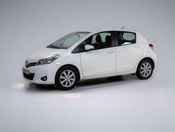 Blanco Usado 2013 Toyota Yaris Active Utilitario | 10.400 € (Precio justo)