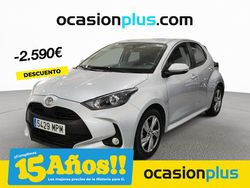 Gris Usado 2024 Toyota Yaris Hybrid Active Berlina | 20.300 € (Precio justo)