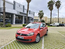 Rojo Usado 2009 VW Golf VI Advance Utilitario | 7900 € (Un poco caro)