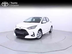 Blanco Usado 2022 Toyota Yaris Hybrid Active Berlina | 17.950 € (Super precio)