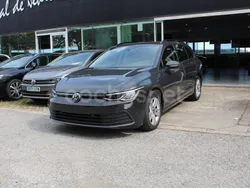Gris / plata Usado 2021 VW Golf VIII Life Berlina | 16.850 € (Super precio)