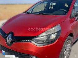 Rojo Usado 2014 Renault Clio IV Authentique Berlina | 3900 € (Precio justo)