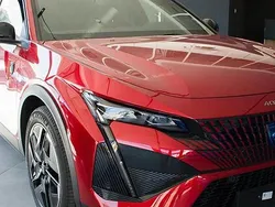 Rojo Nuevo 2025 Peugeot 408 GT Berlina | 37.500 € (Precio justo)